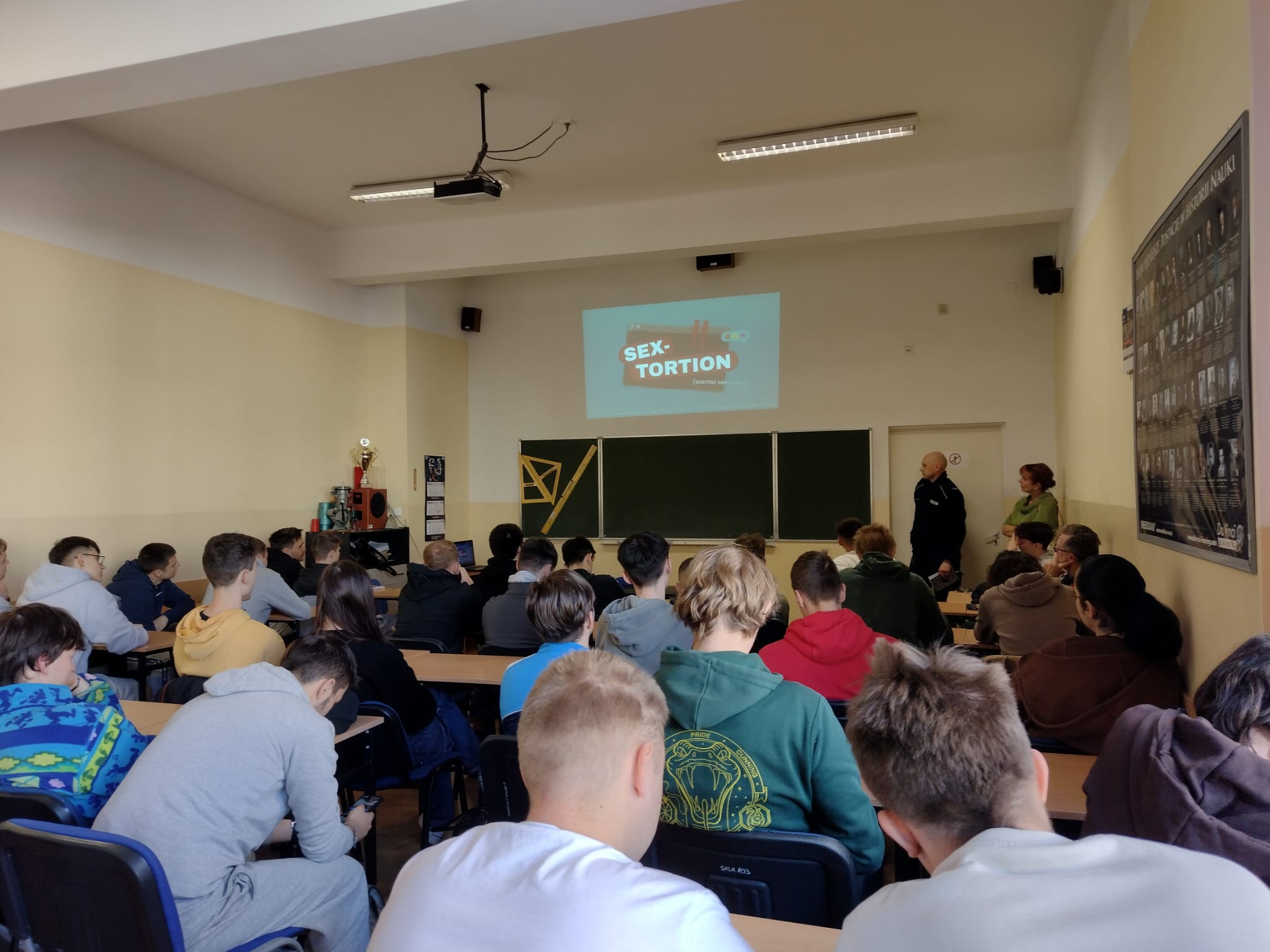 Read more about the article Przeciw cyberprzemocy