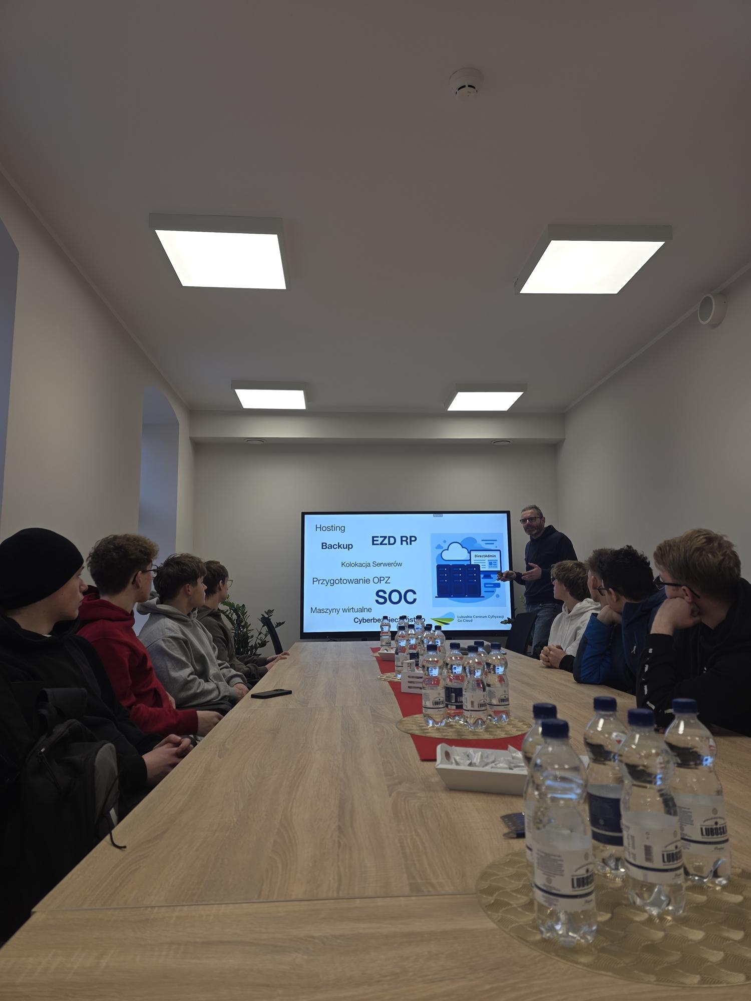 Read more about the article Wizyta w Lubuskim Centrum Cyfryzacji GOCloud