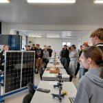 Uczniowie i wychowawcy na konferencji „Odnawialne źródła energii – stan i perspektywy rozwoju”