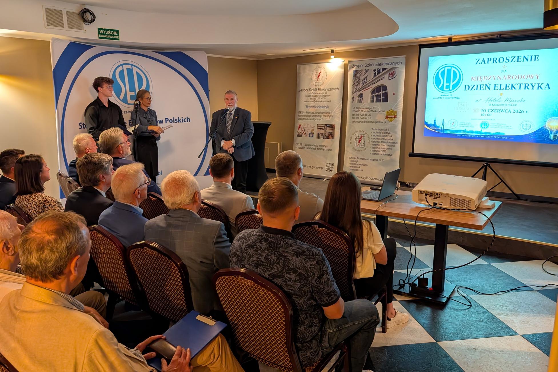 Read more about the article Międzynarodowy Dzień Elektryka